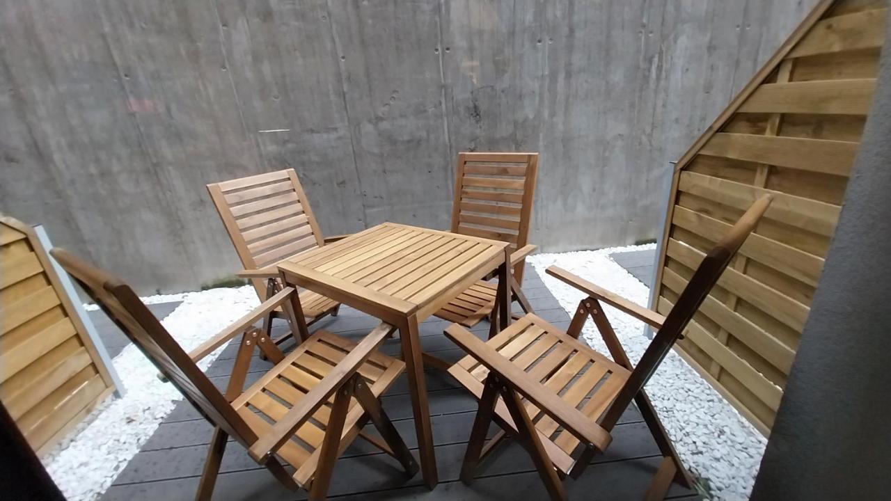 Peaceful Basement Apartment With Terrace & Free Gym Budapest Exterior foto