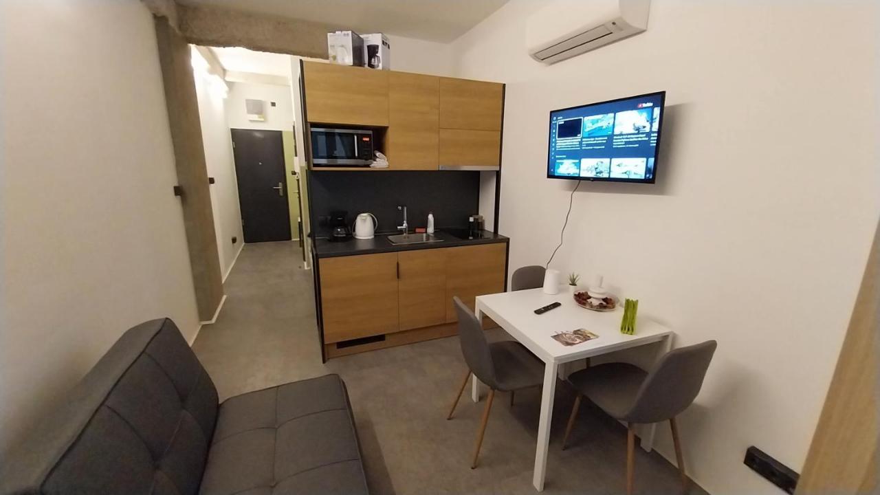 Peaceful Basement Apartment With Terrace & Free Gym Budapest Exterior foto