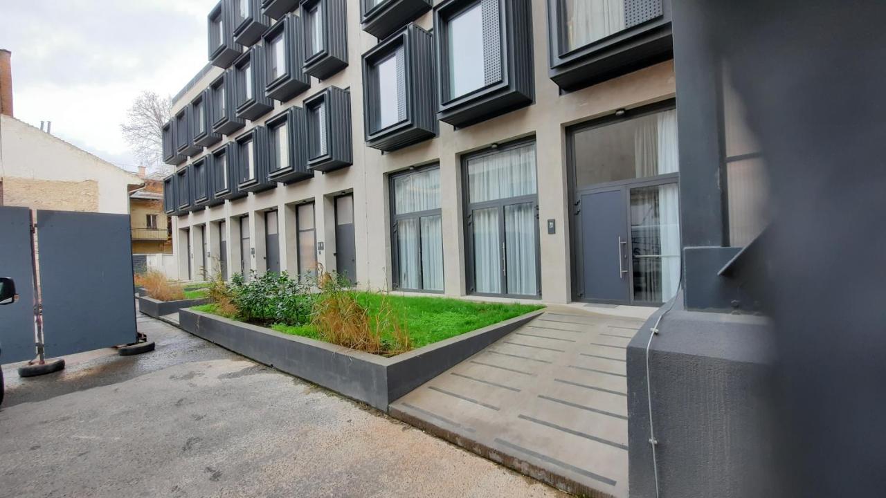 Peaceful Basement Apartment With Terrace & Free Gym Budapest Exterior foto